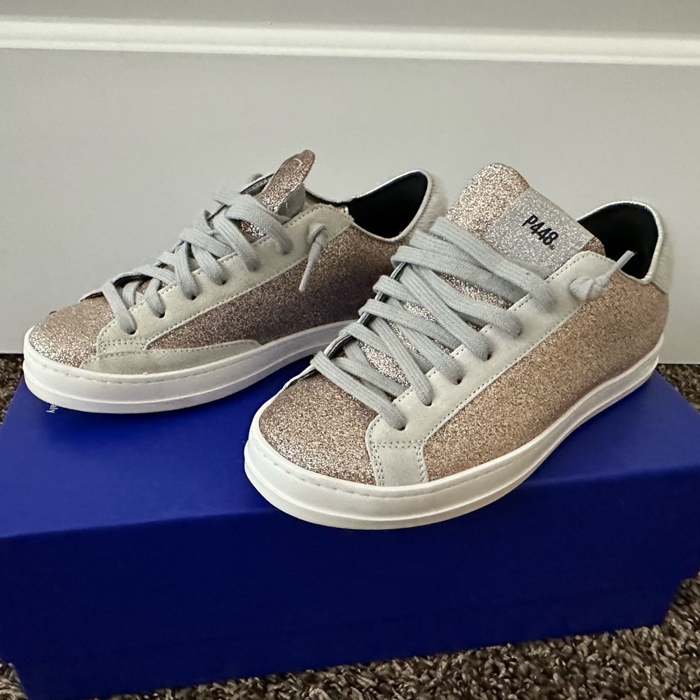 P448 Gold Glitter Shoes
